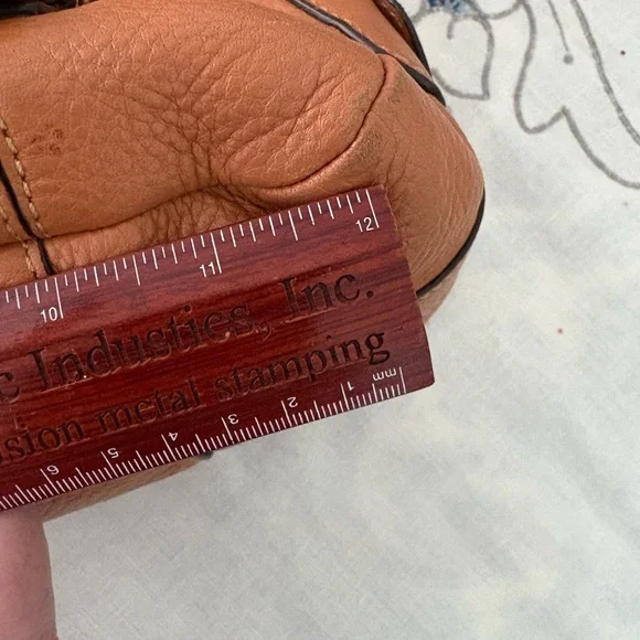 Vintage Fossil Tan Pebbled Leather Satchel w/ Key Fob - Picture 11 of 11